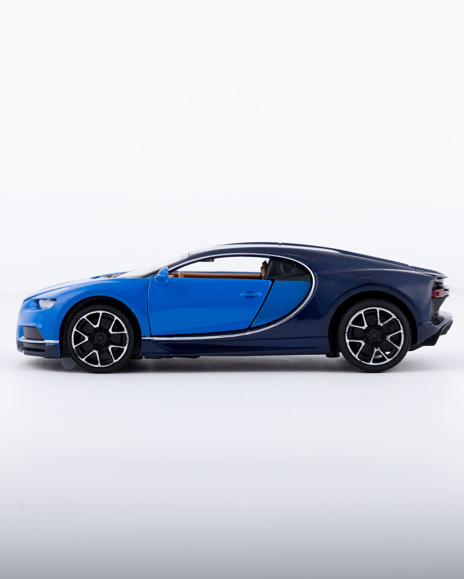 Bugatti Chiron Diecast Black And Blue Car 1:24 Scale - Ignition Prime