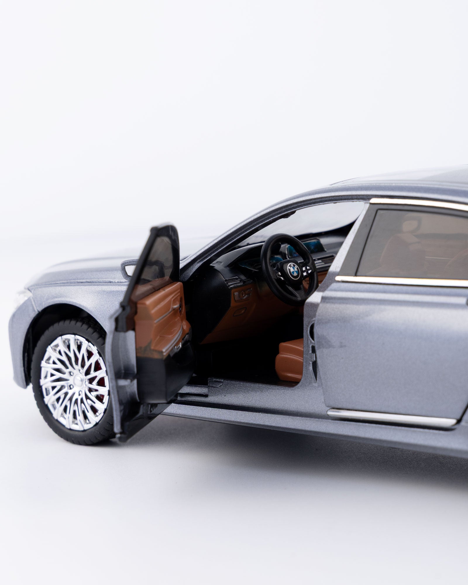 BMW 760Li V12 Sedan Diecast Grey Car 1:24 Scale - Ignition Prime