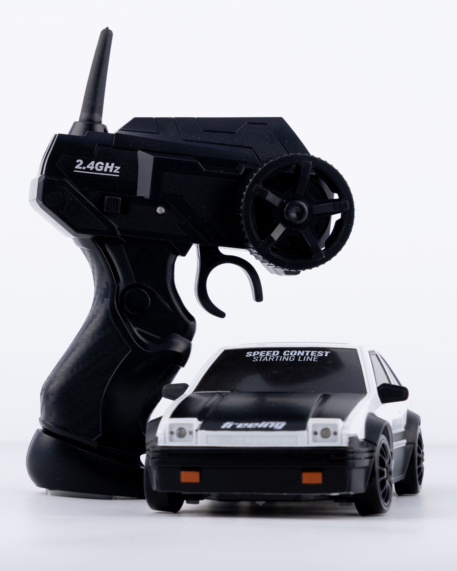 White & Black Editions with Remote & Accessories Car 1:24 Scale - Ignition Prime