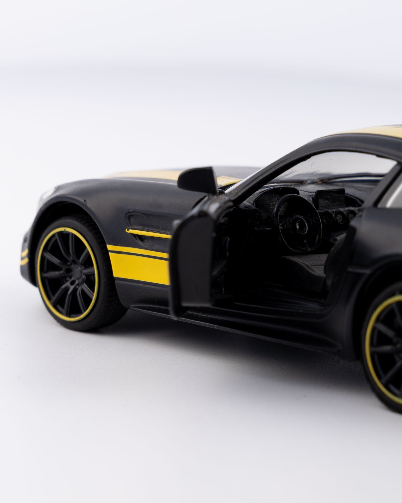 Mercedes-AMG GT Black Diecast Car 1:32 Scale - Ignition Prime