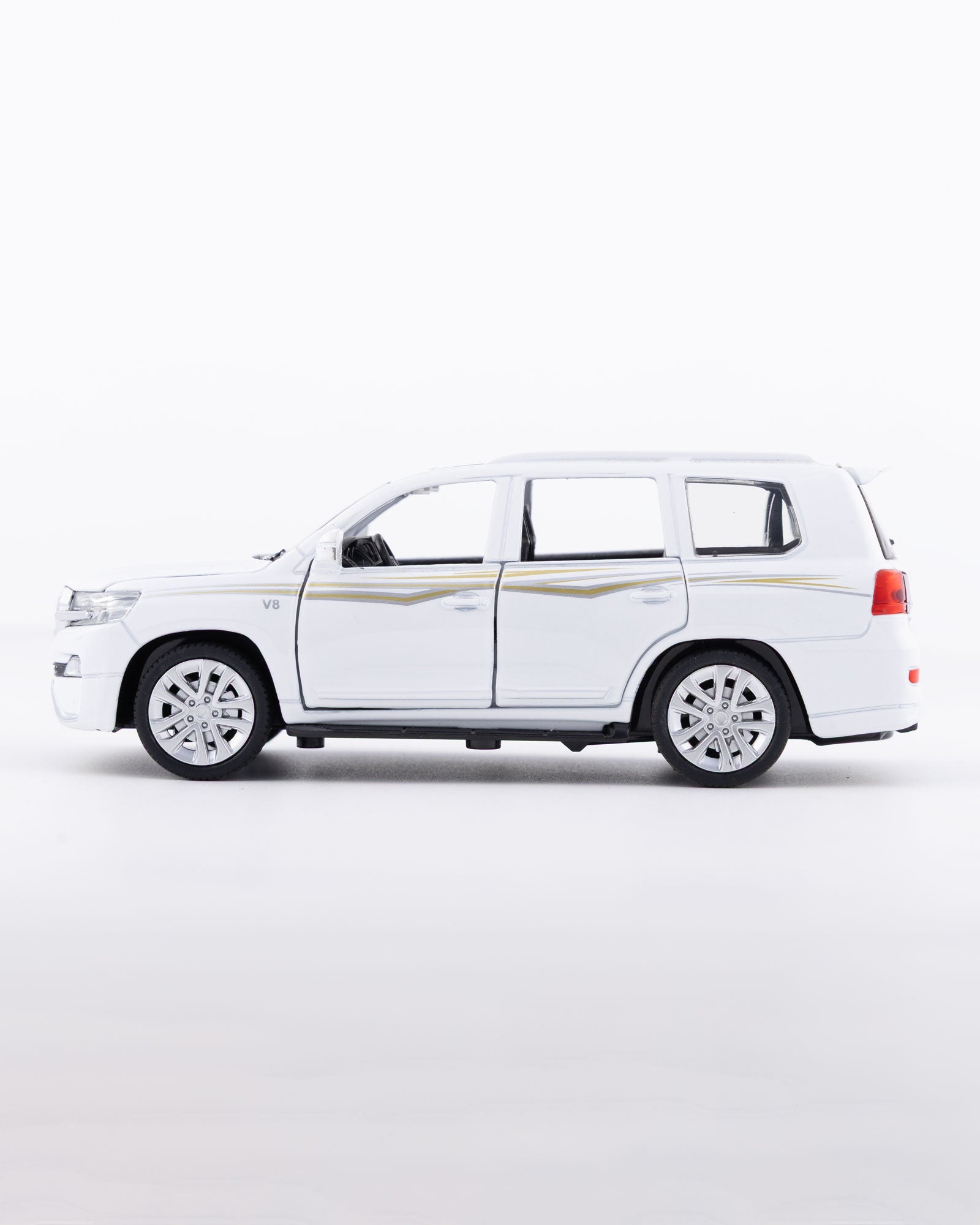 Toyota Land Cruiser VX.R V8 Diecast White Car 1:32 Scale - Ignition Prime
