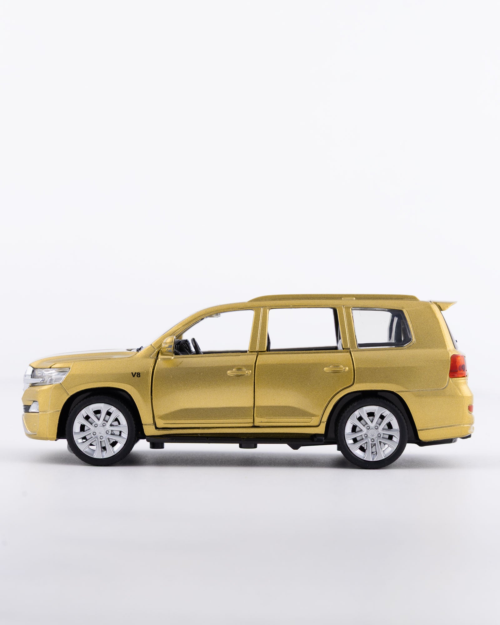 Toyota Land Cruiser VX.R V8 Diecast Gold Car 1:32 Scale - Ignition Prime
