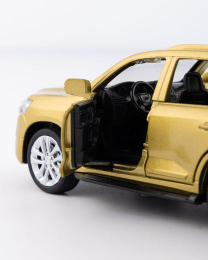 Toyota Land Cruiser VX.R V8 Diecast Gold Car 1:32 Scale - Ignition Prime