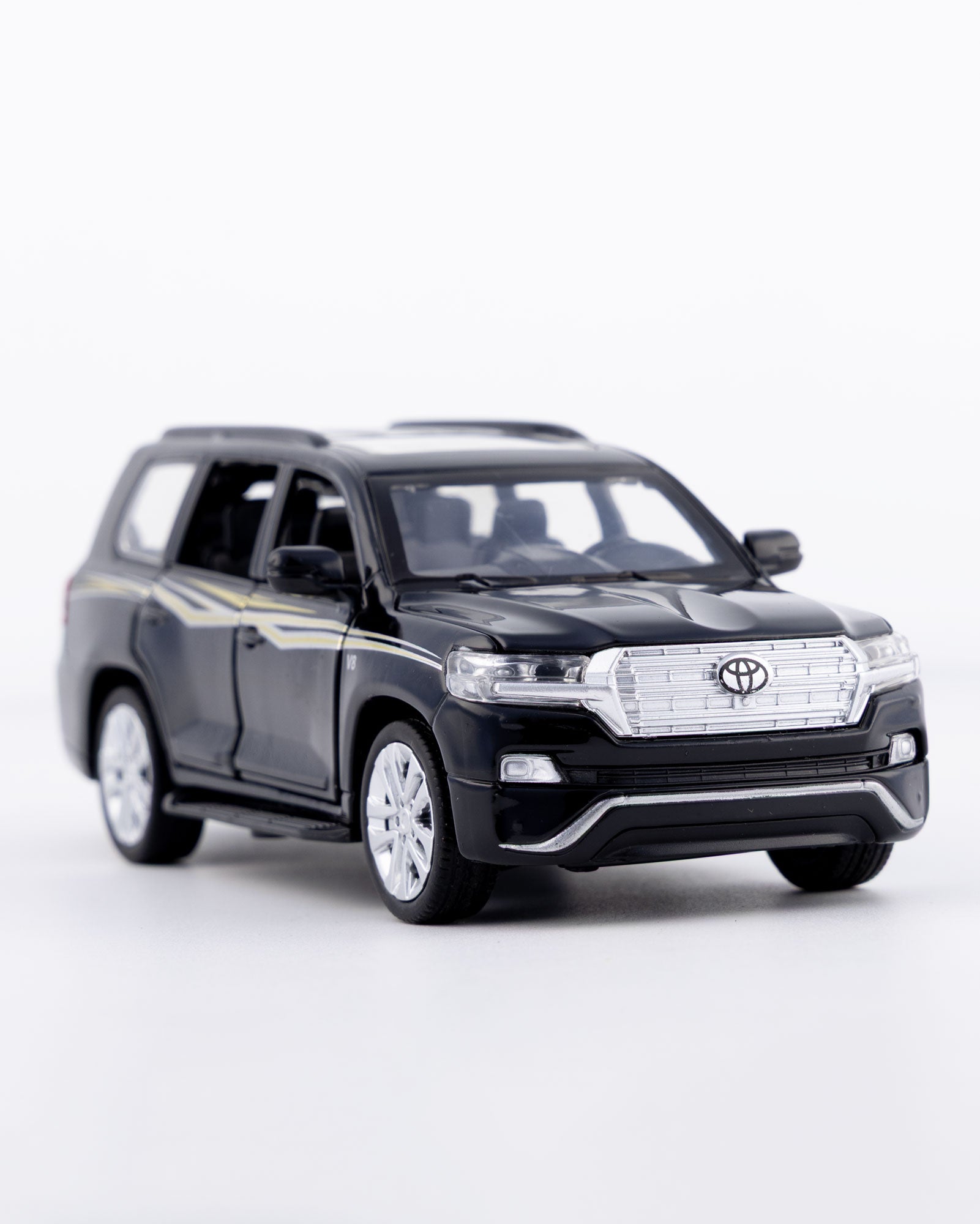 Toyota Land Cruiser VX.R V8 Diecast Black Car 1:32 Scale - Ignition Prime