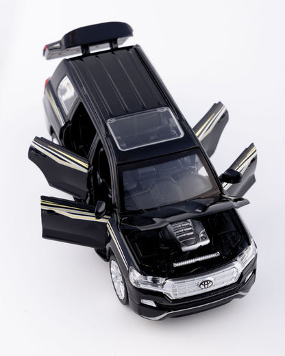 Toyota Land Cruiser VX.R V8 Diecast Black Car 1:32 Scale - Ignition Prime