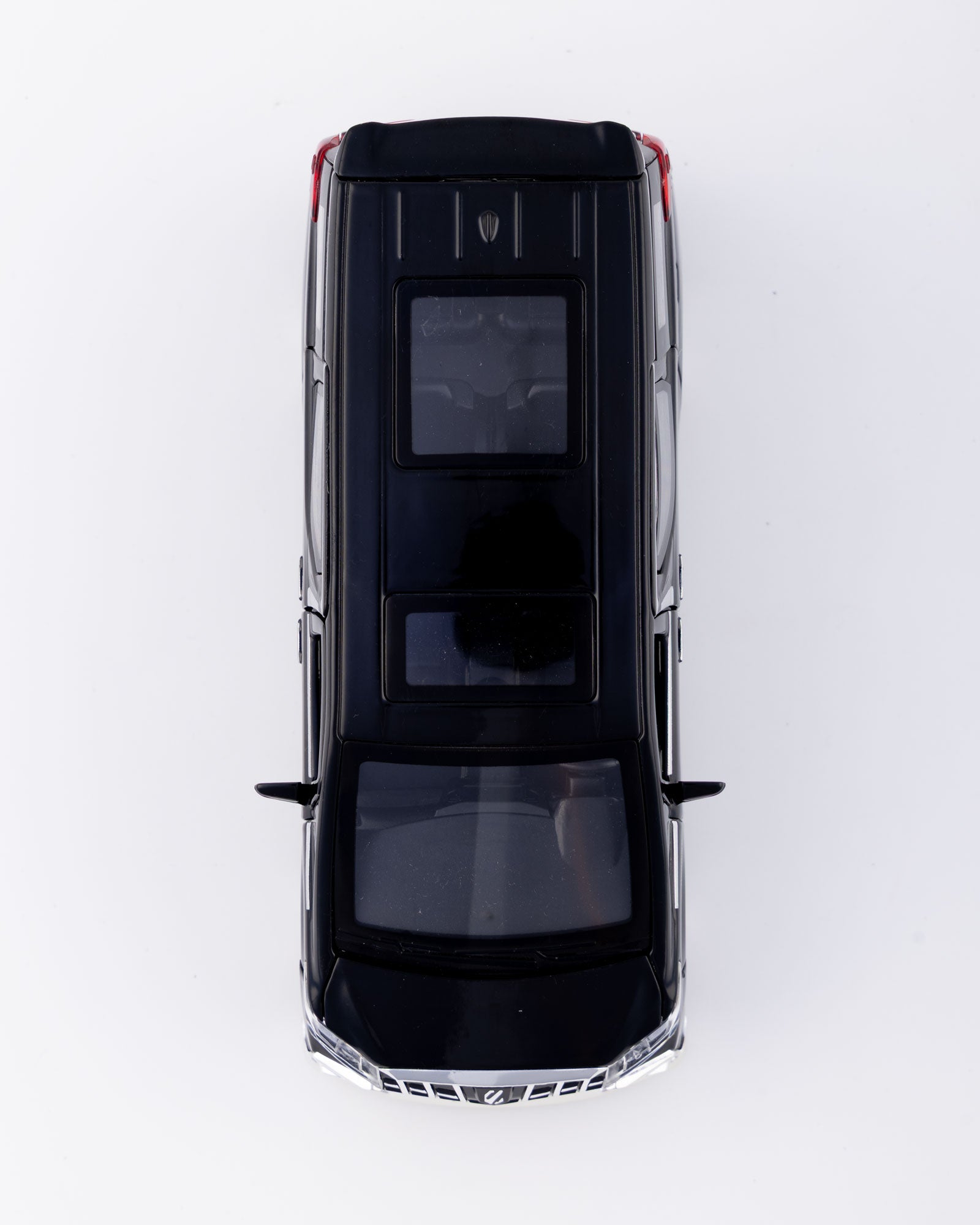 Toyota Alphard Executive Lounge Diecast Black Car 1:32 Scale - Ignition Prime