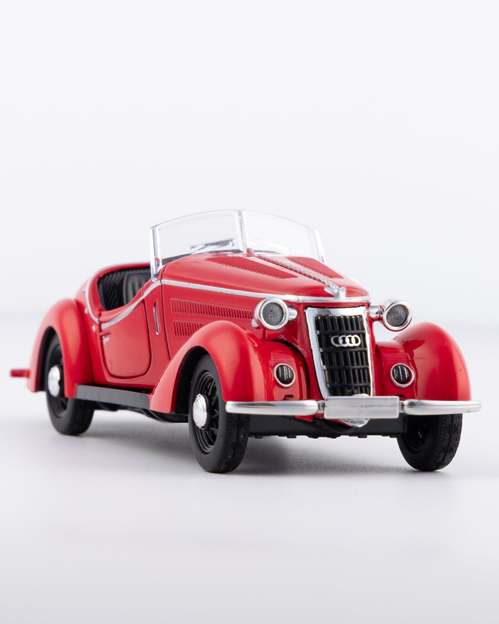 Audi 920 Cabriolet Classic Vintage Diecast Red Car 1:32 Scale - Ignition Prime