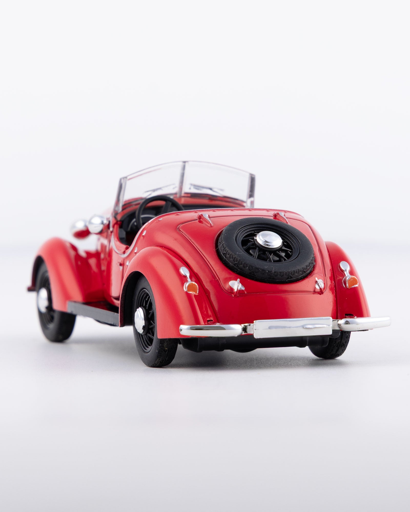 Audi 920 Cabriolet Classic Vintage Diecast Red Car 1:32 Scale - Ignition Prime