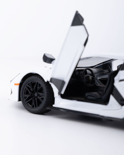 Lamborghini Revuelto Diecast White Car 1:24 Scale - Ignition Prime