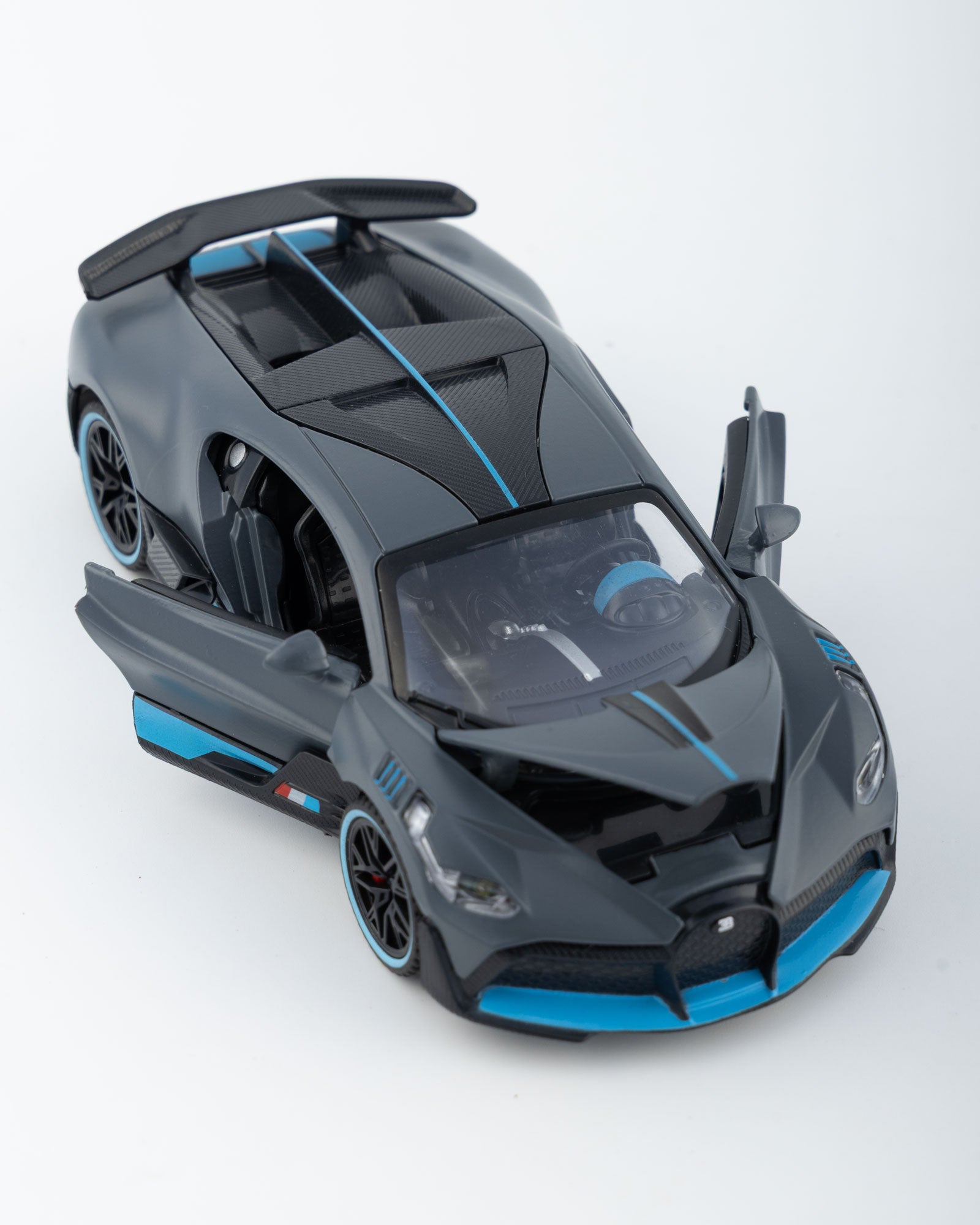Bugatti Divo Diecast Grey with Blue Accents Car 1:24 Scale - Ignition Prime