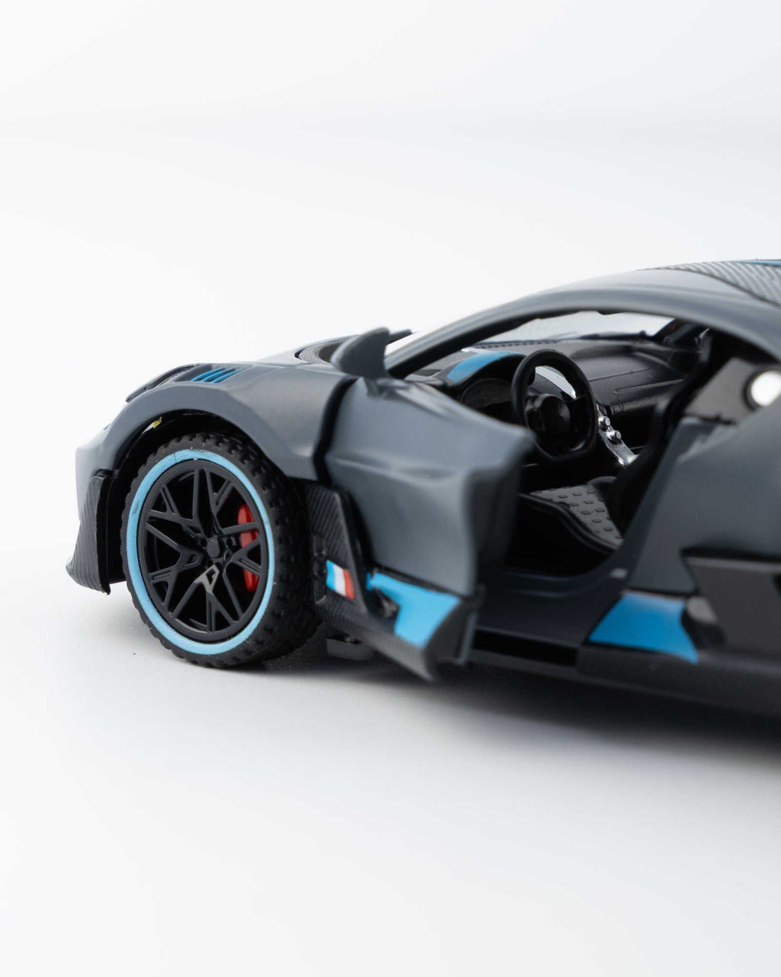Bugatti Divo Diecast Grey with Blue Accents Car 1:24 Scale - Ignition Prime
