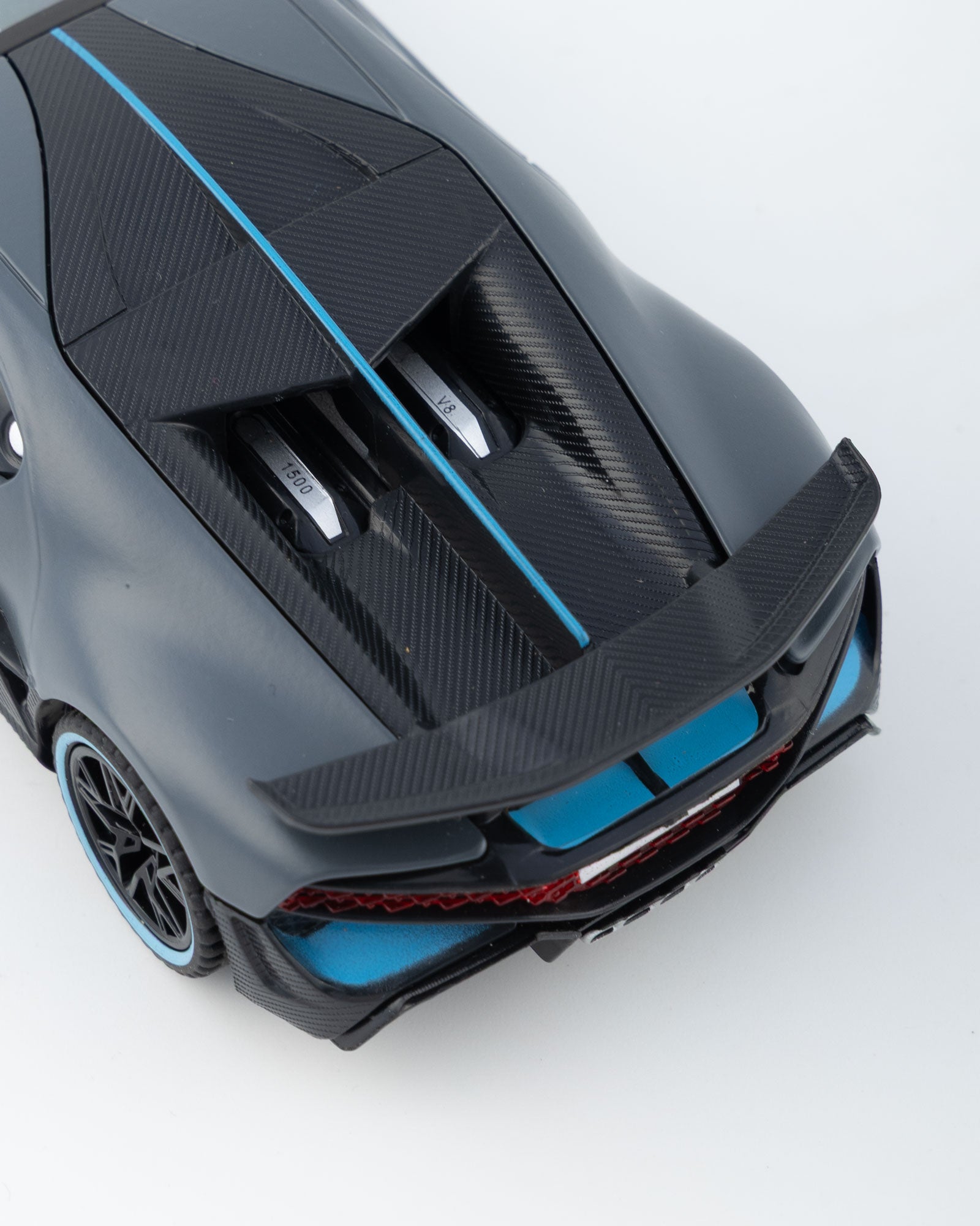 Bugatti Divo Diecast Grey with Blue Accents Car 1:24 Scale - Ignition Prime