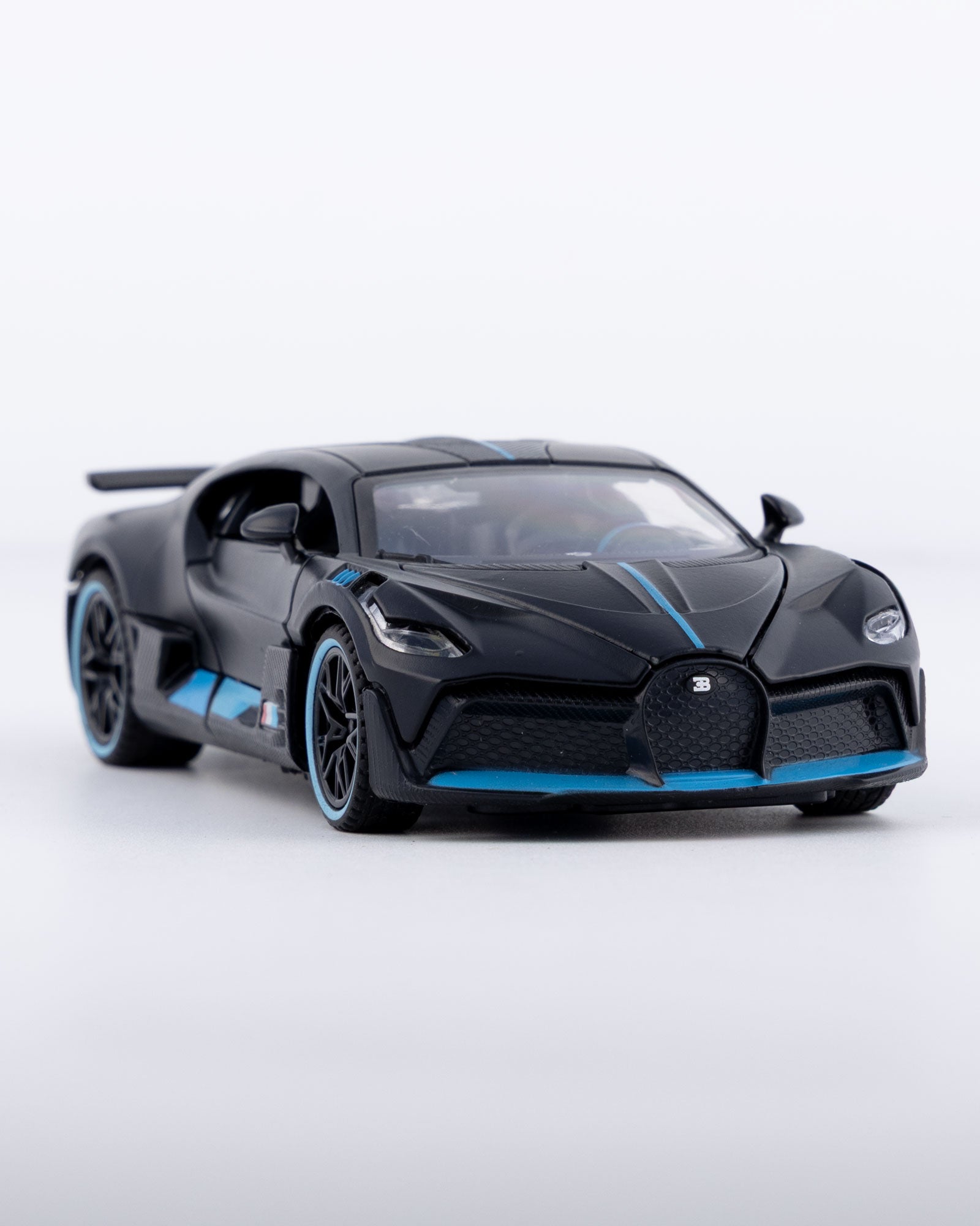 Bugatti Divo Diecast Black Car 1:24 Scale - Ignition Prime