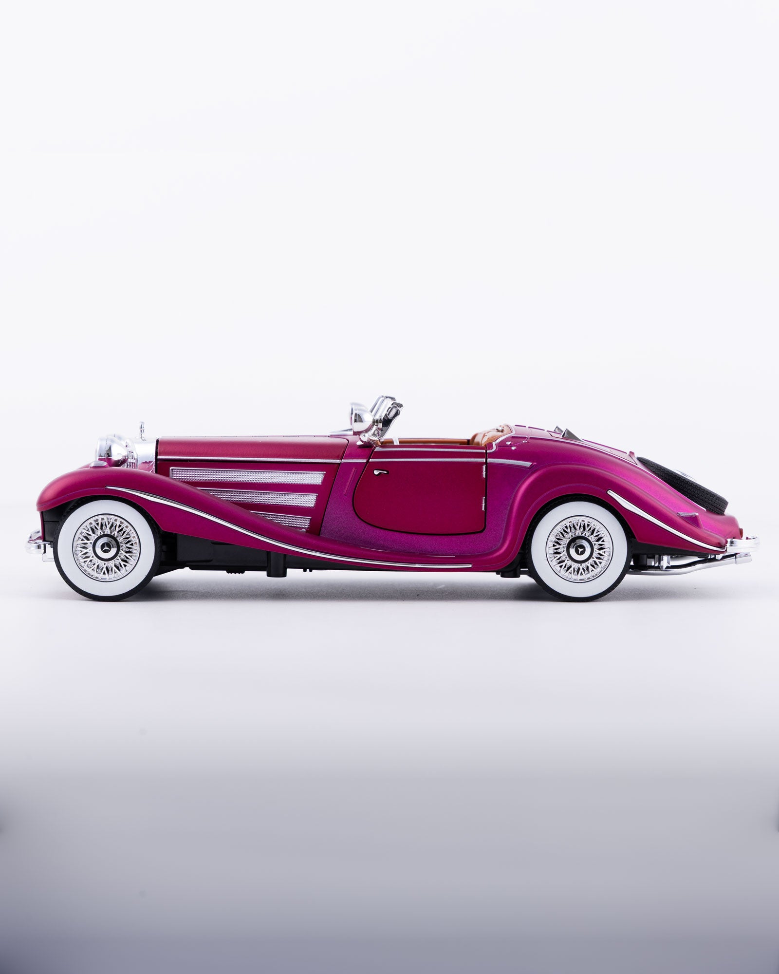 Mercedes-Benz 500K Cabriolet Diecast Purple Car 1:24 Scale - Ignition Prime