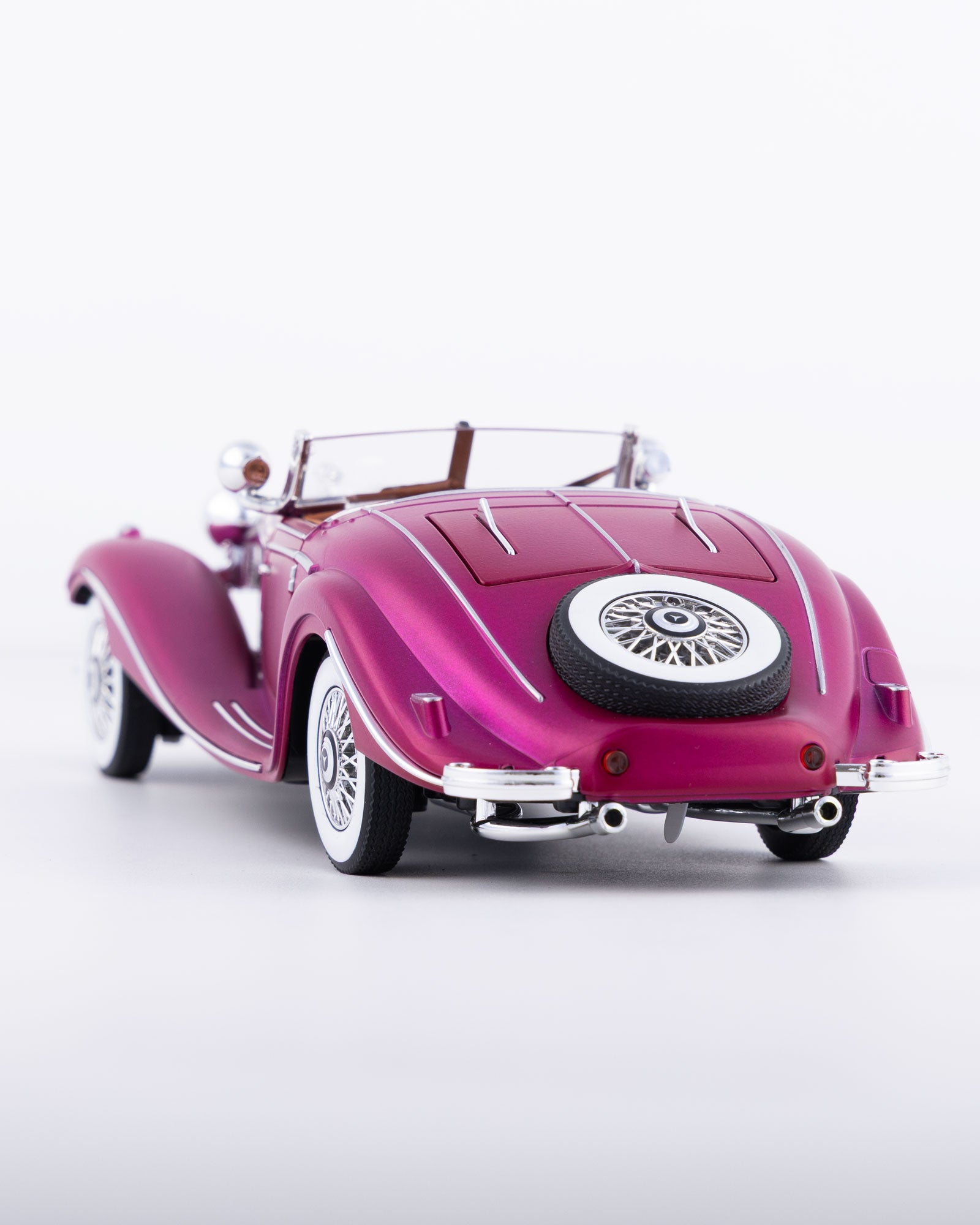 Mercedes-Benz 500K Cabriolet Diecast Purple Car 1:24 Scale - Ignition Prime
