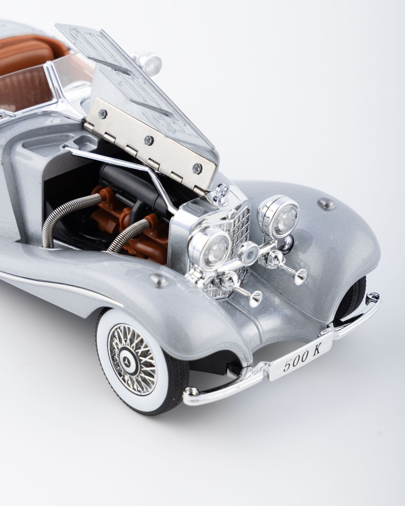 Mercedes-Benz 500K Cabriolet Diecast Silver Car 1:24 Scale - Ignition Prime