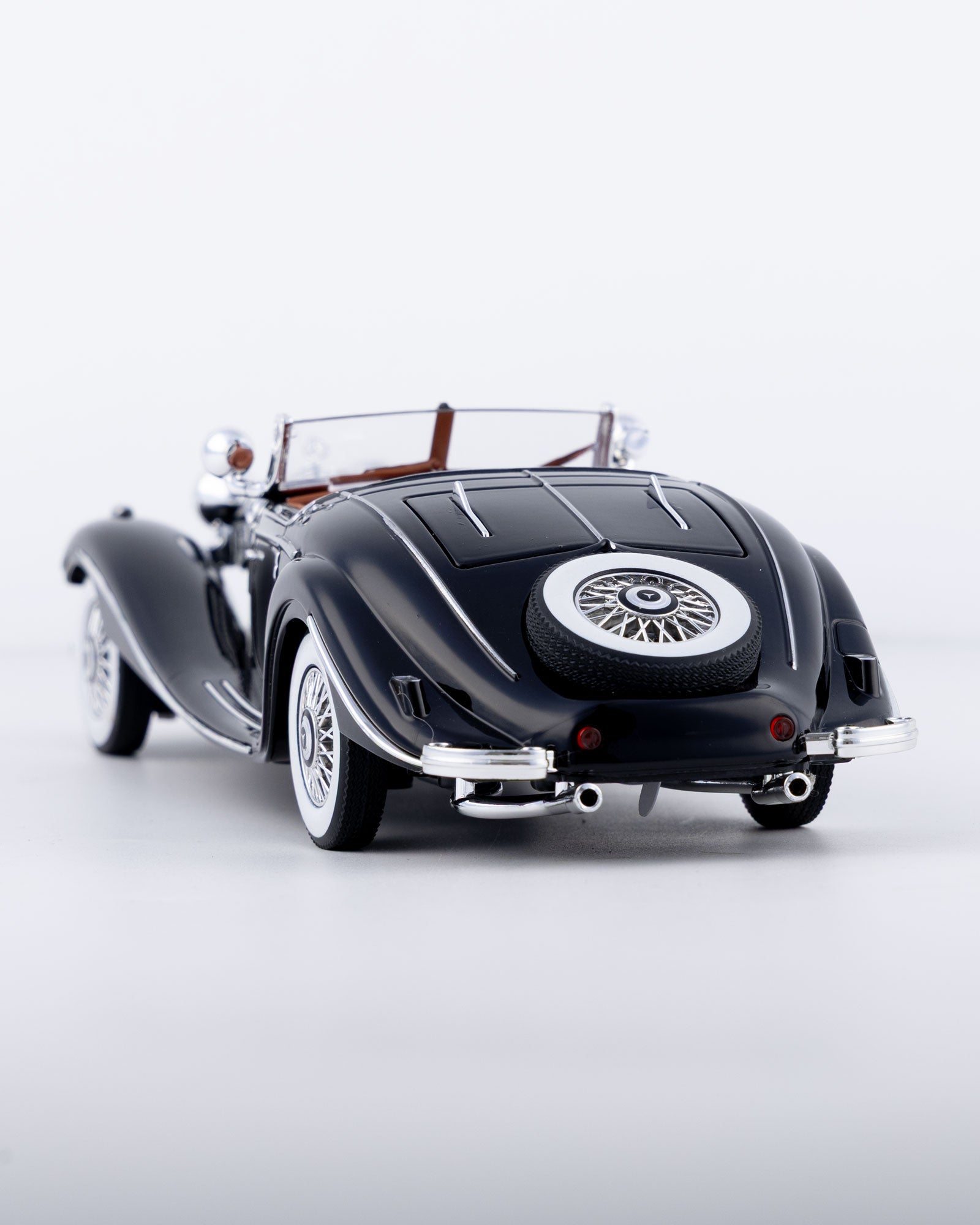 Mercedes-Benz 500K Cabriolet Diecast Black Car 1:24 Scale - Ignition Prime