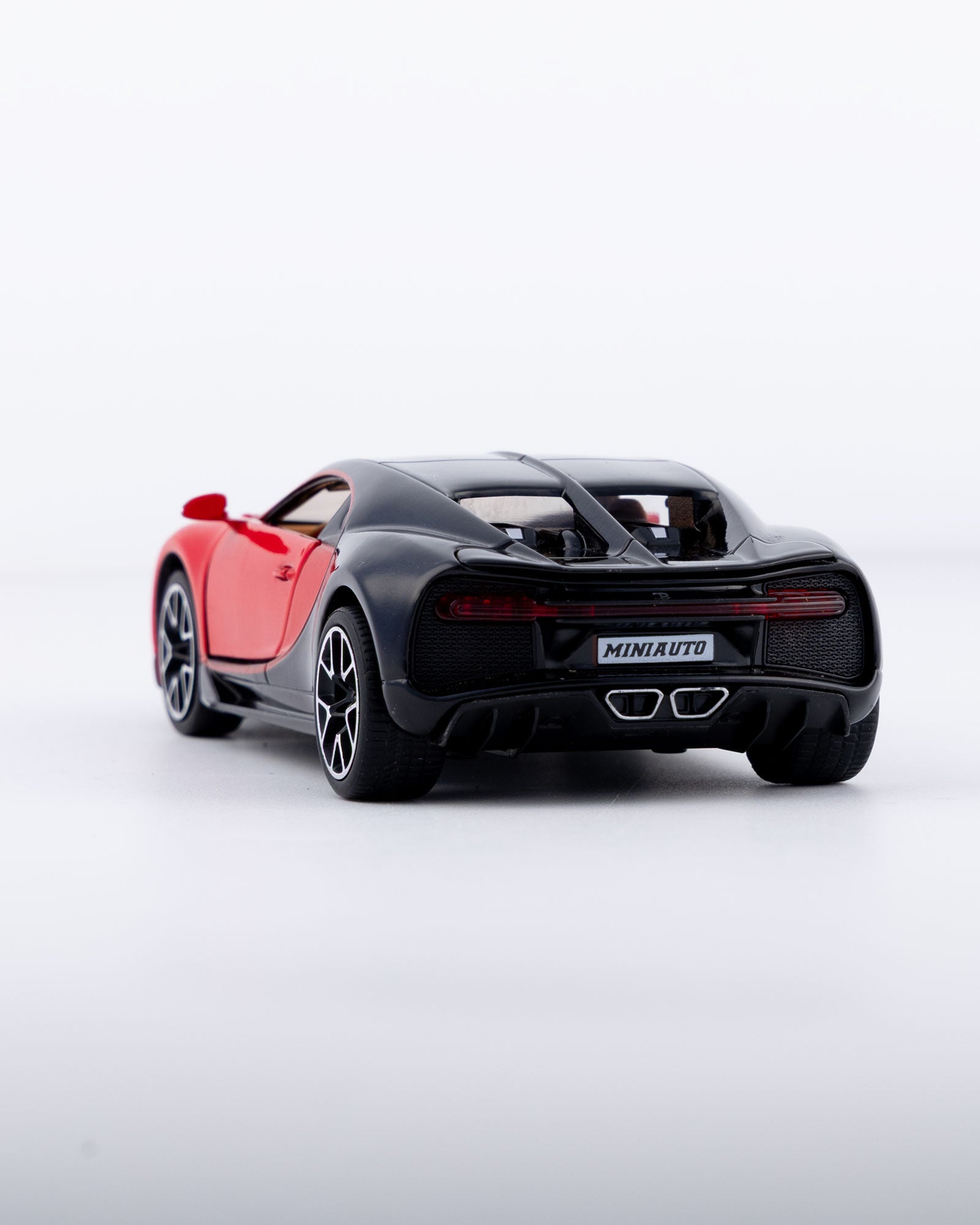 Bugatti Chiron Diecast Black And Red Car 1:24 Scale - Ignition Prime