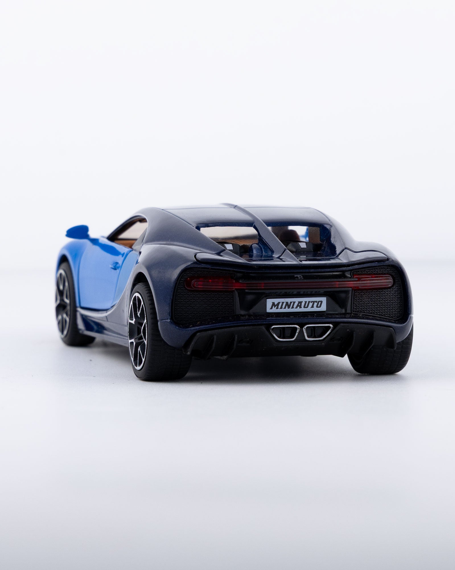 Bugatti Chiron Diecast Black And Blue Car 1:24 Scale - Ignition Prime