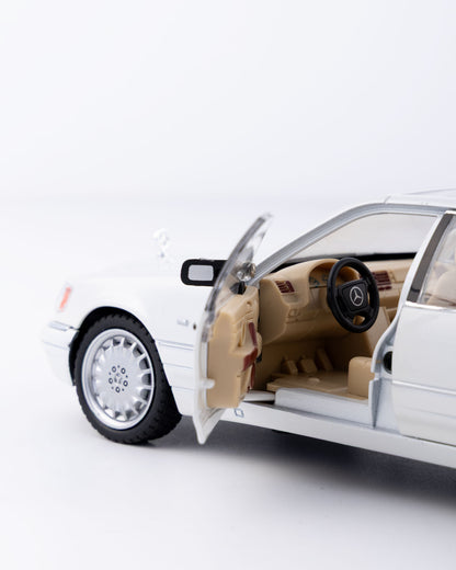 Mercedes-Benz S-Class W140 S320 Diecast White Car 1:24 Scale - Ignition Prime