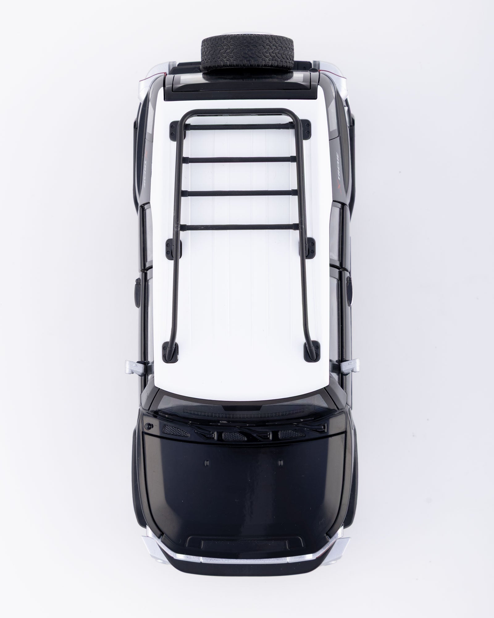 Toyota FJ Cruiser Diecast Black Car 1:24 Scale - Ignition Prime