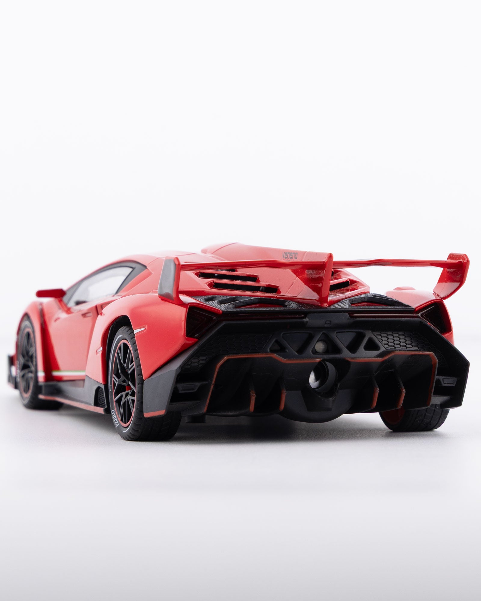 Lamborghini Veneno Diecast Red Car 1:24 Scale - Ignition Prime