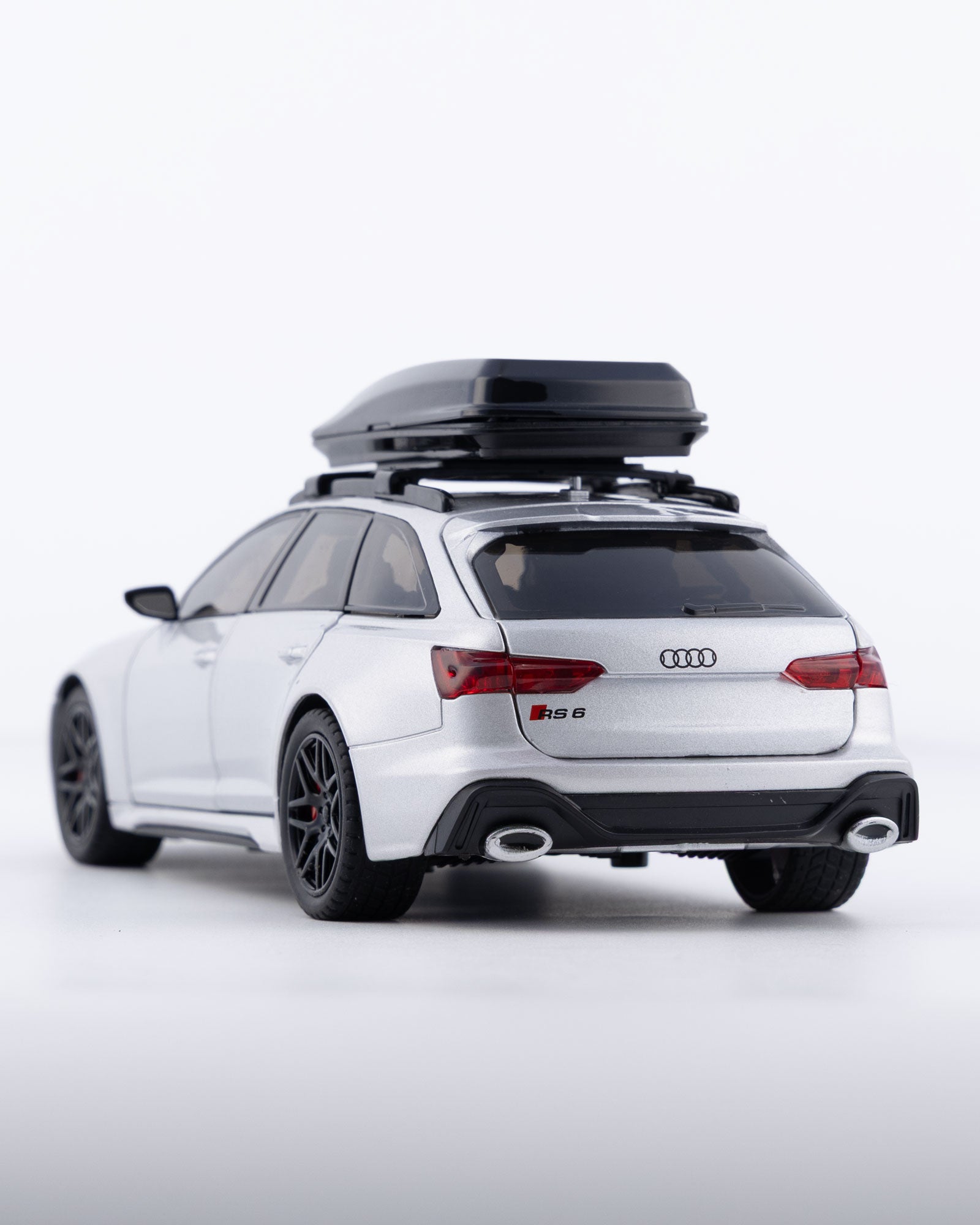 Audi RS6 Avant Diecast White Car 1:24 Scale - Ignition Prime