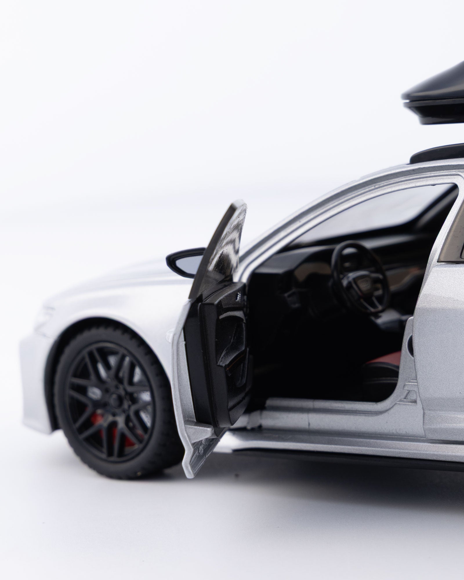 Audi RS6 Avant Diecast White Car 1:24 Scale - Ignition Prime