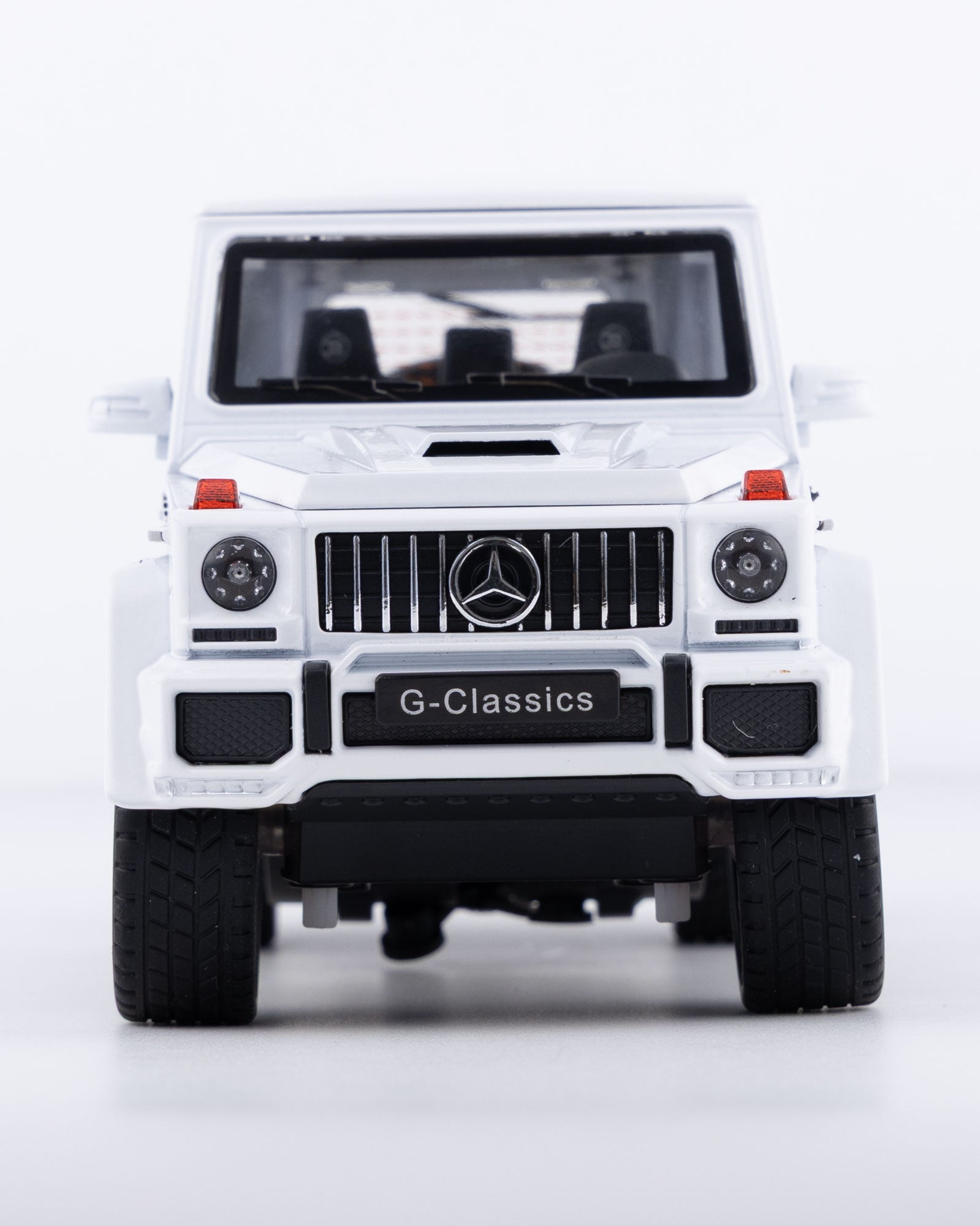 Mercedes-Benz G63 AMG V12 G-Class Diecast White Car 1:24 Scale - Ignition Prime