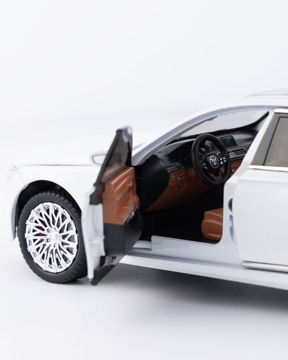 BMW 760Li V12 Sedan Diecast White Car 1:24 Scale - Ignition Prime