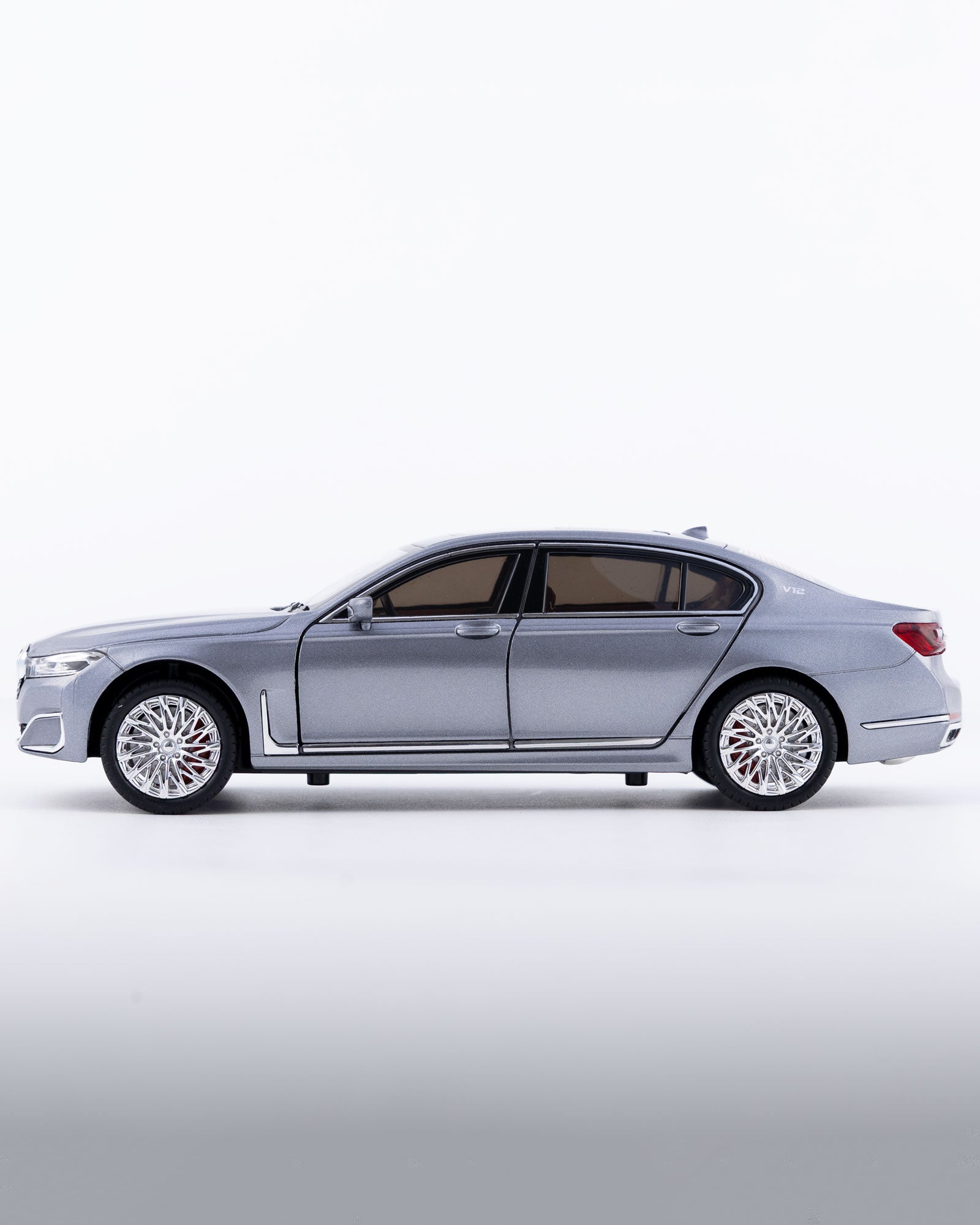 BMW 760Li V12 Sedan Diecast Grey Car 1:24 Scale - Ignition Prime