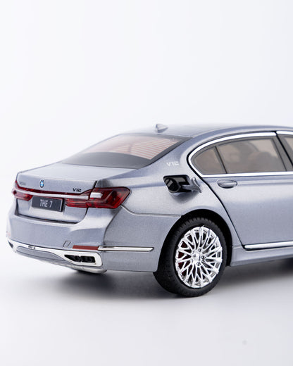 BMW 760Li V12 Sedan Diecast Grey Car 1:24 Scale - Ignition Prime
