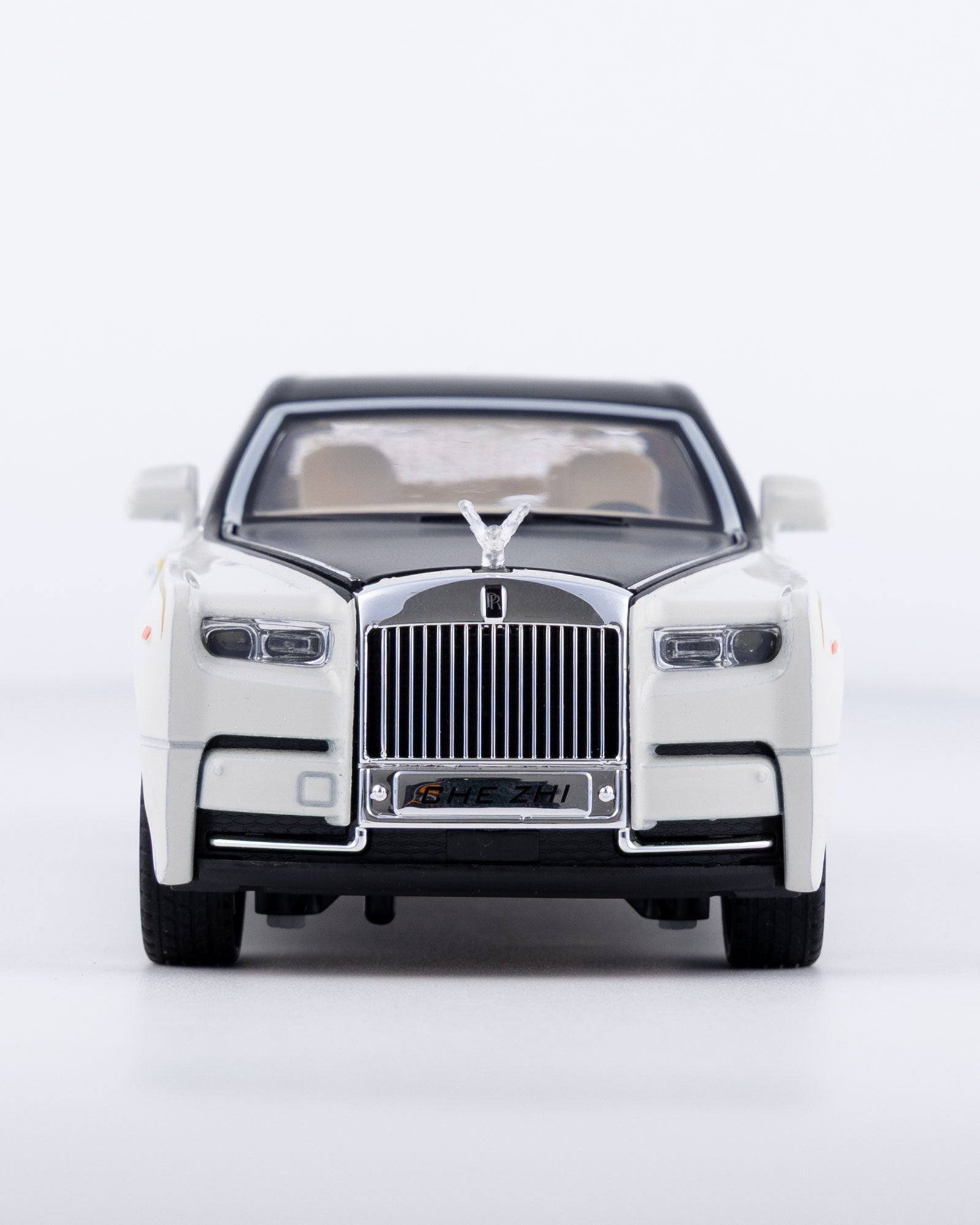 Rolls-Royce Phantom Diecast White Car 1:24 Scale - Ignition Prime