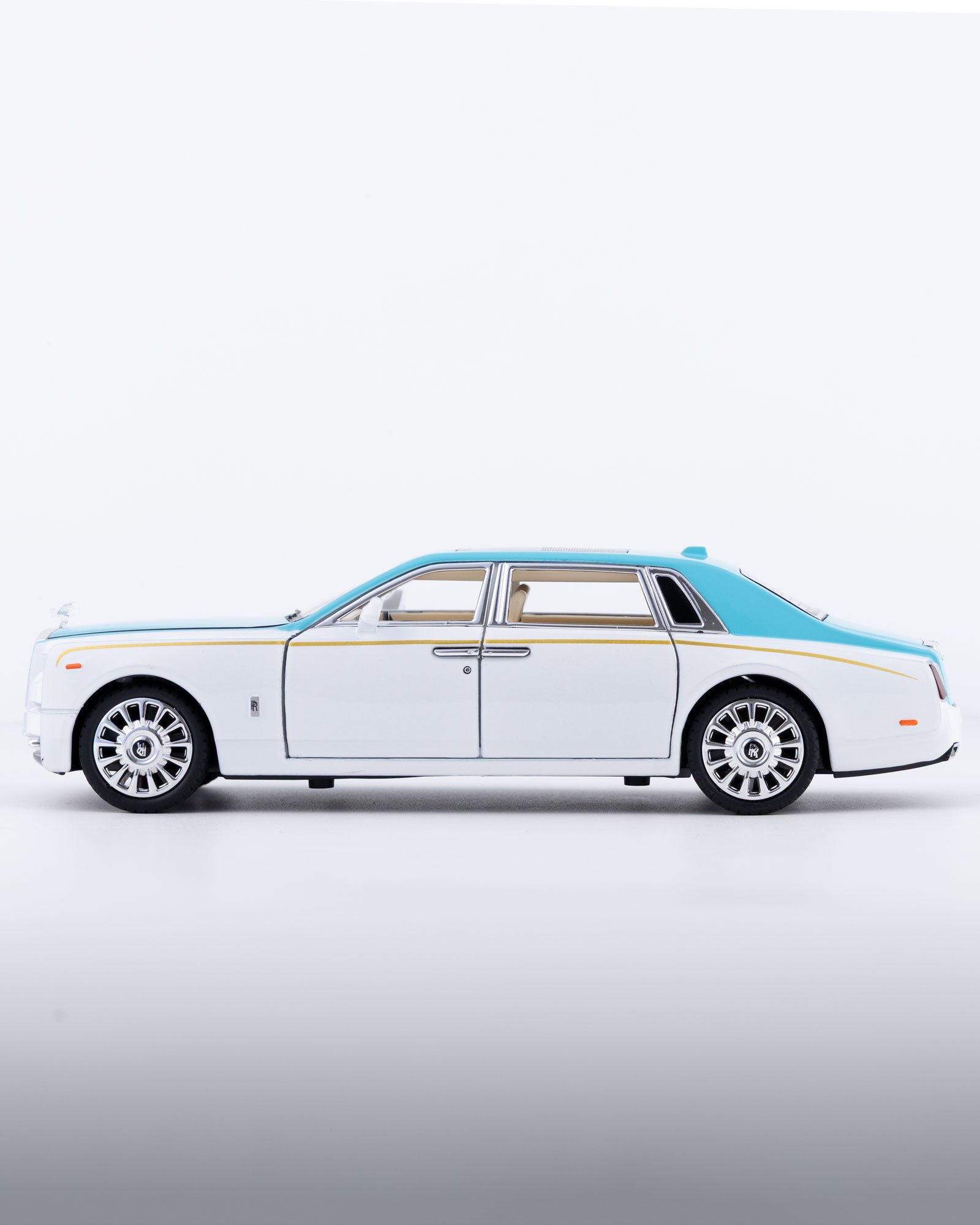 Rolls-Royce Phantom Diecast Blue Car 1:24 Scale - Ignition Prime