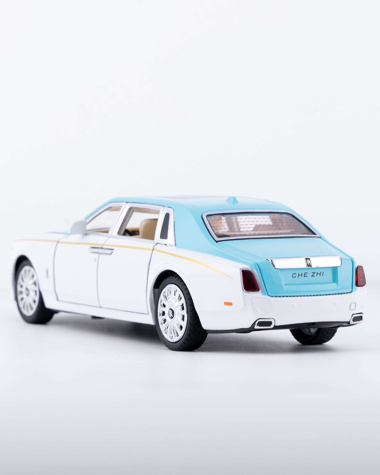 Rolls-Royce Phantom Diecast Blue Car 1:24 Scale - Ignition Prime