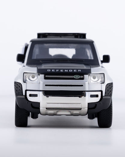 Land Rover Defender Diecast Silver Car 1:24 Scale - Ignition Prime