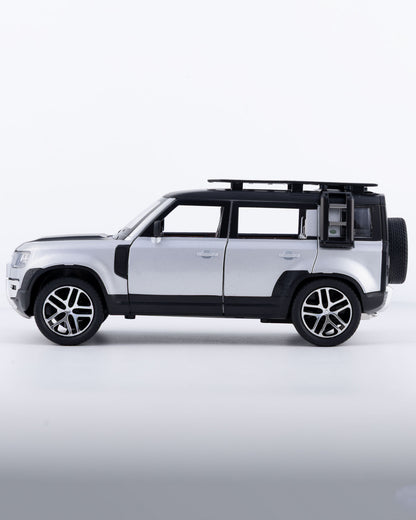 Land Rover Defender Diecast Silver Car 1:24 Scale - Ignition Prime
