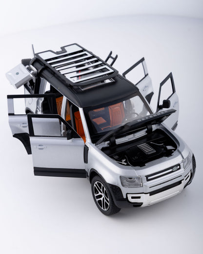 Land Rover Defender Diecast Silver Car 1:24 Scale - Ignition Prime
