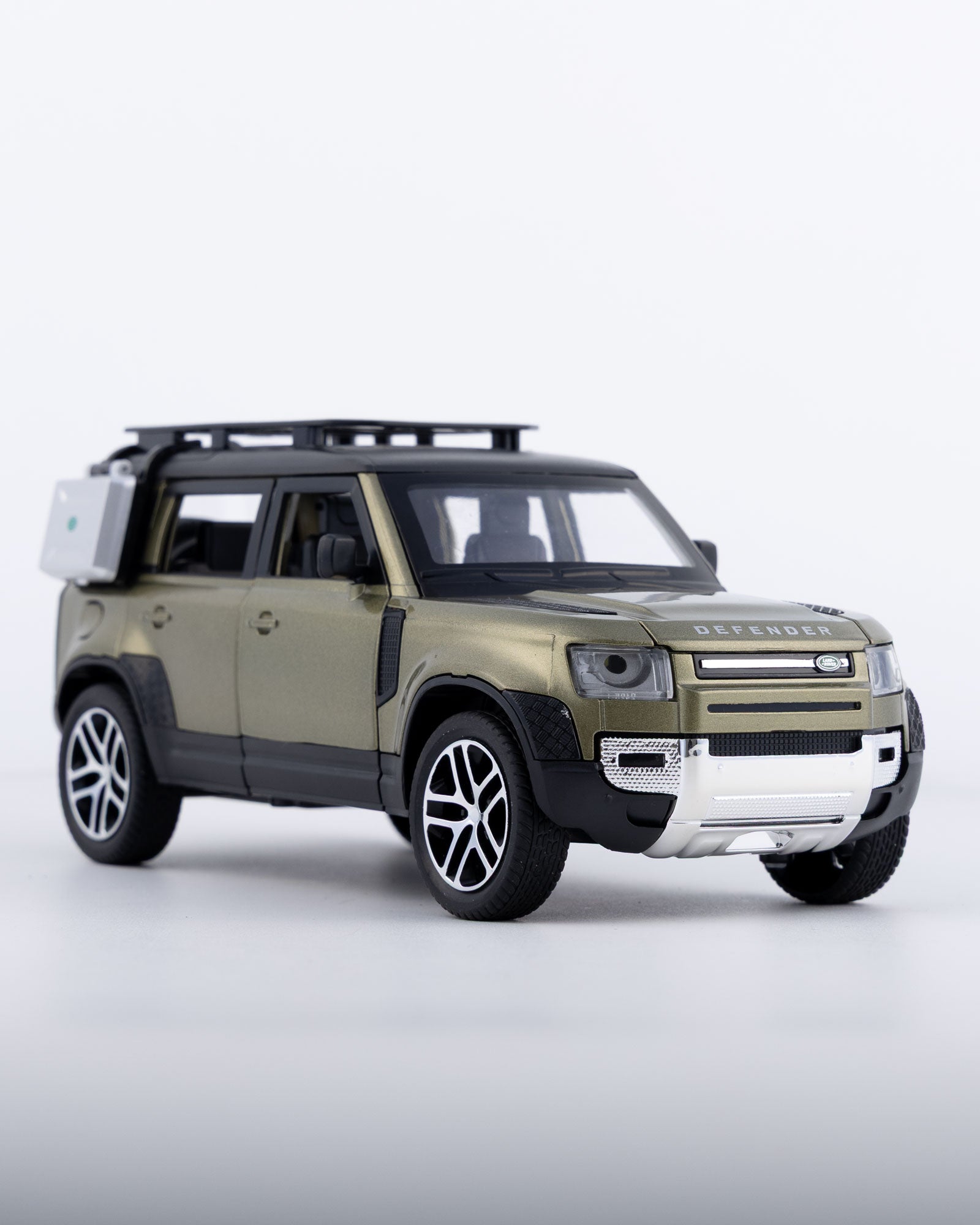 Land Rover Defender Diecast Green Car 1:24 Scale - Ignition Prime