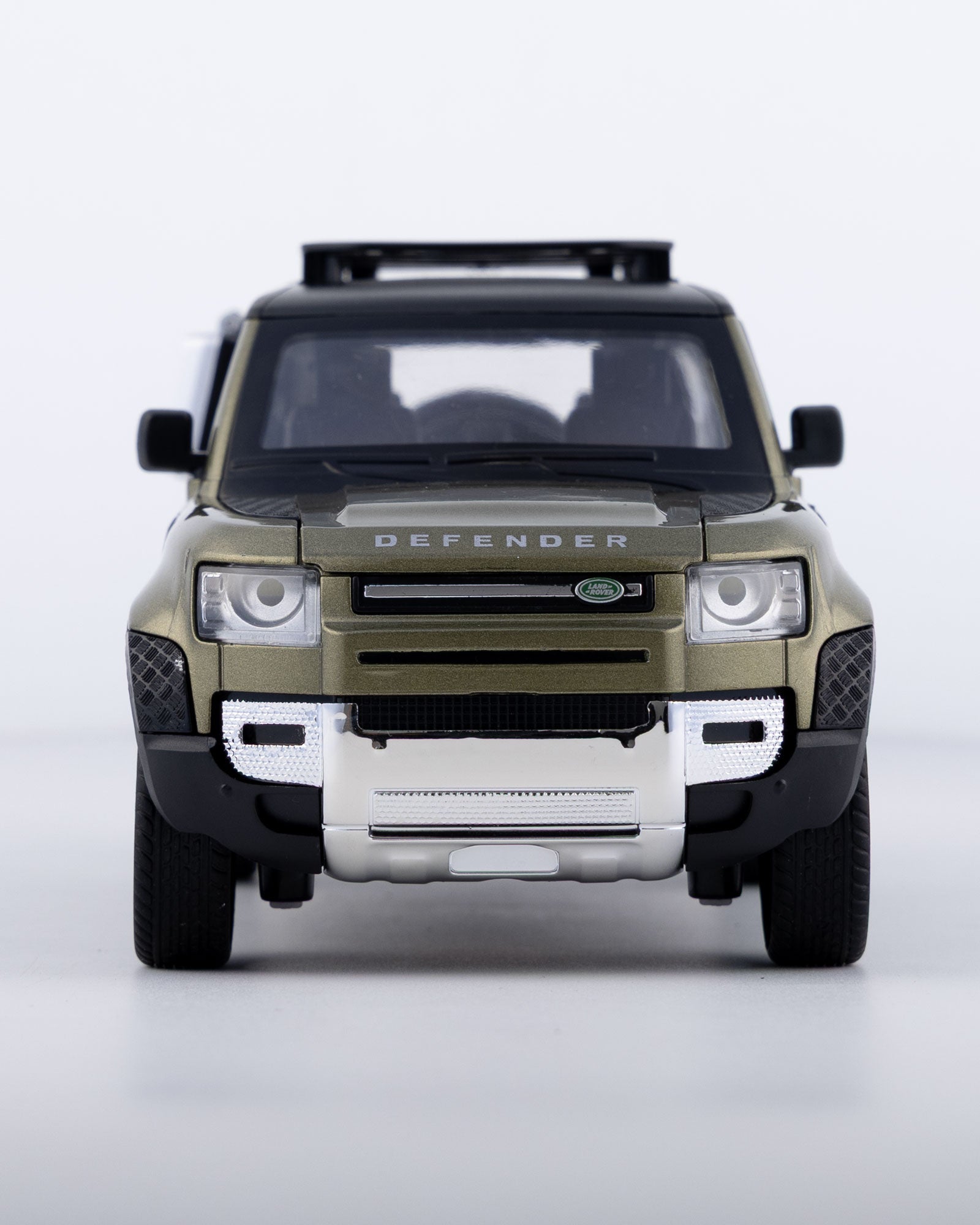Land Rover Defender Diecast Green Car 1:24 Scale - Ignition Prime