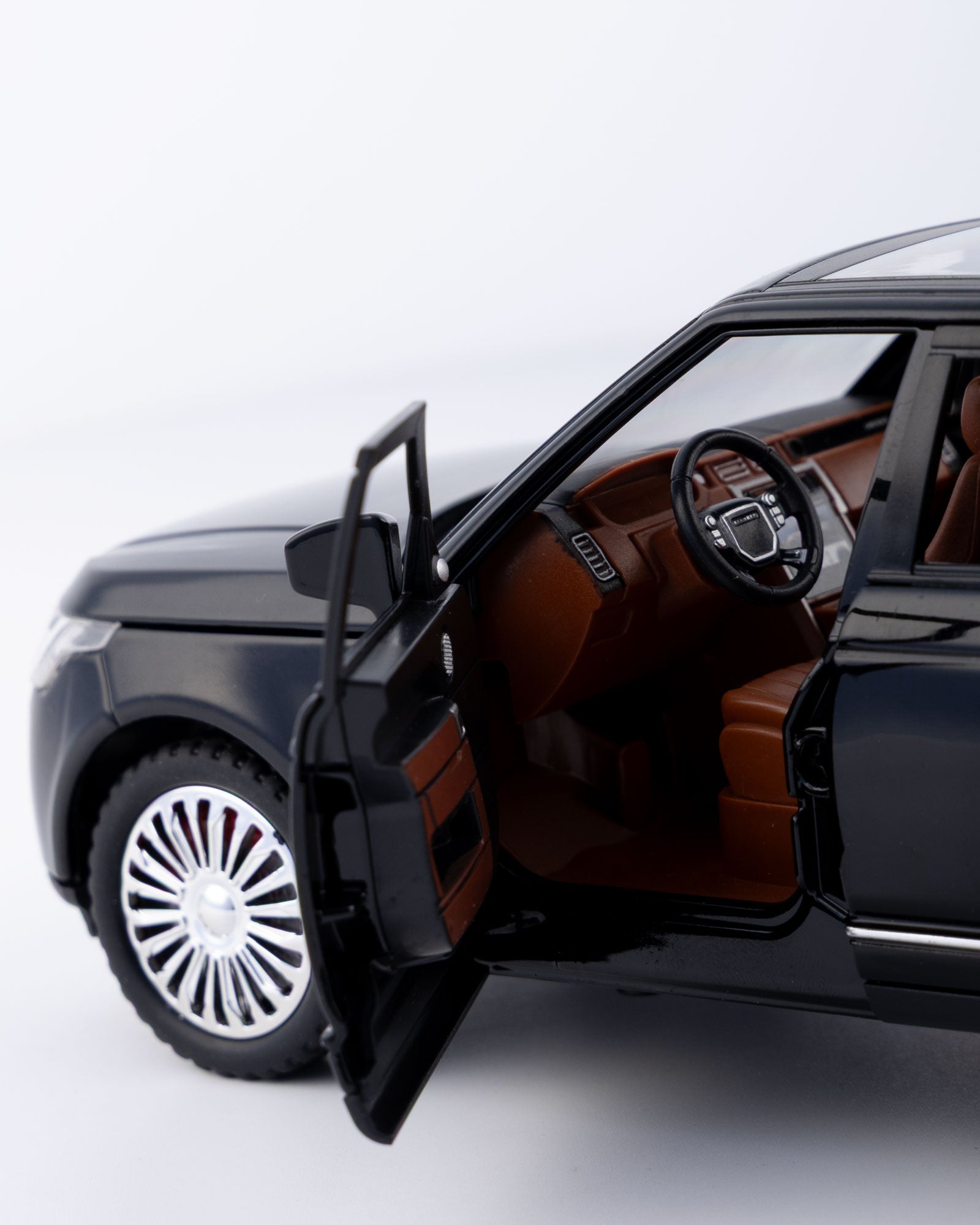 Range Rover L405 Diecast Black Car 1:24 Scale - Ignition Prime