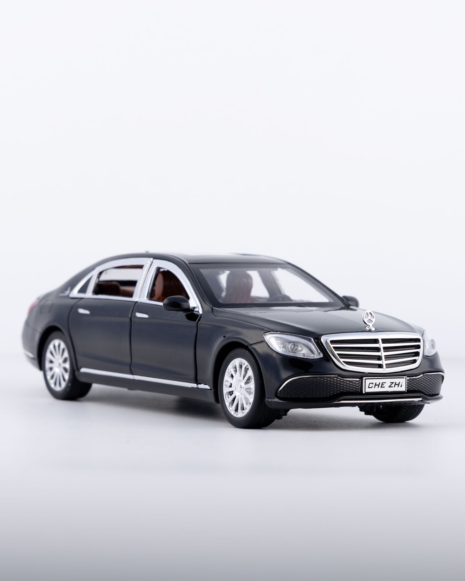 Mercedes-Benz E300eL Diecast Black Car 1:24 Scale - Ignition Prime