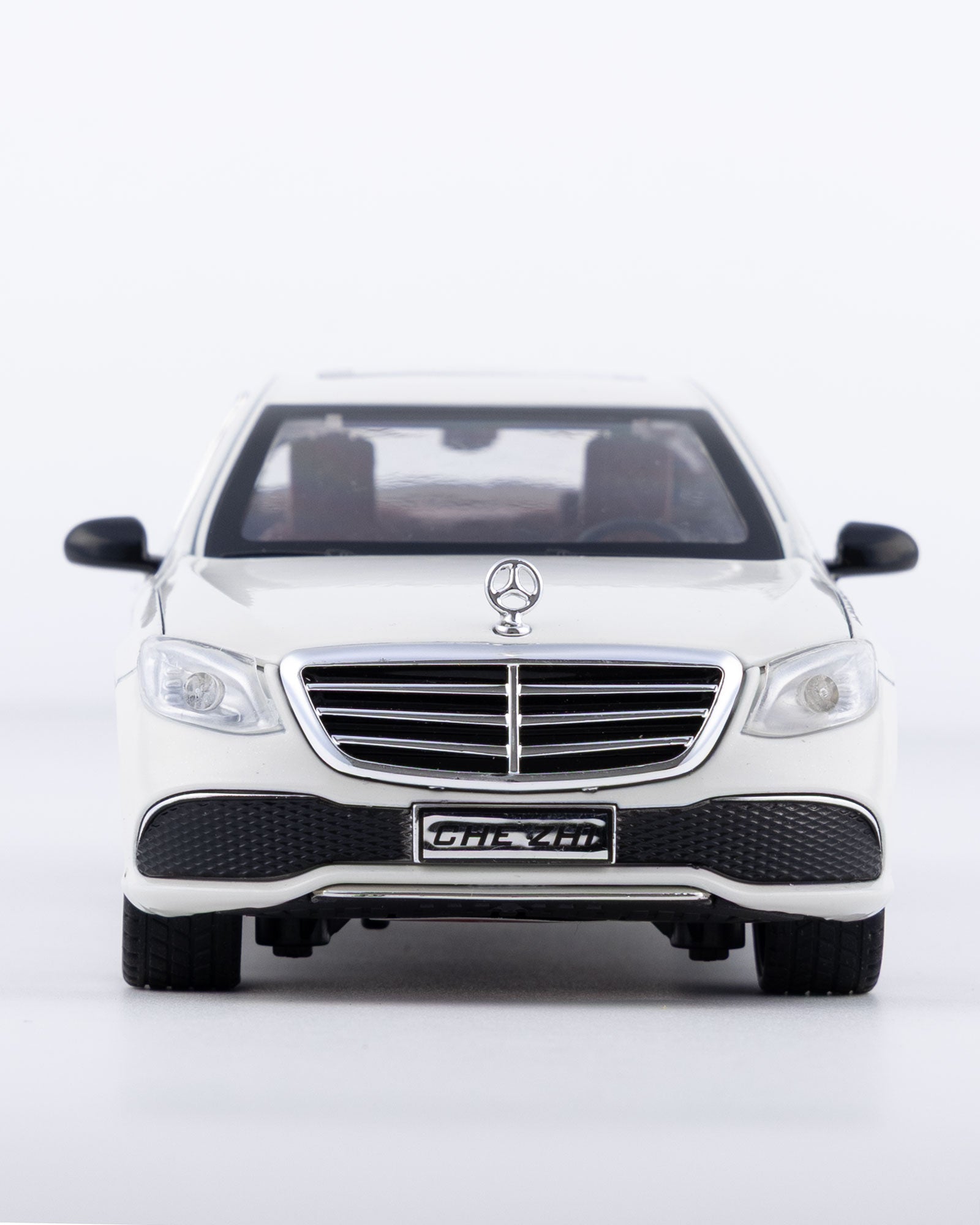 Mercedes-Benz E300eL Diecast White Car 1:24 Scale - Ignition Prime