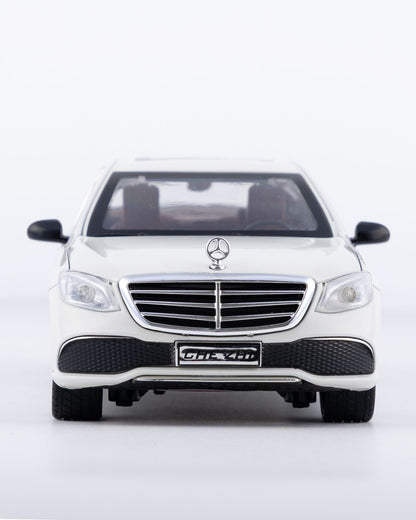 Mercedes-Benz E300eL Diecast White Car 1:24 Scale - Ignition Prime