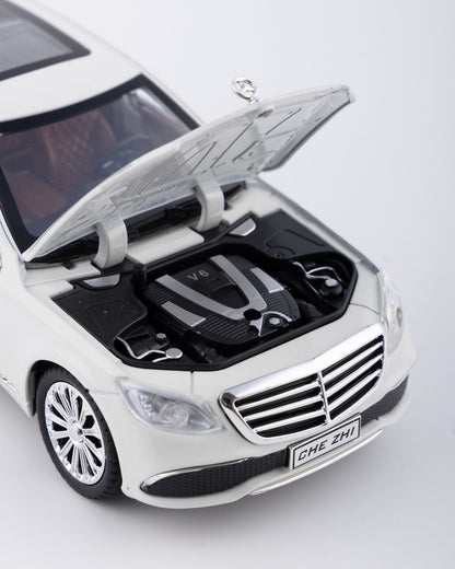 Mercedes-Benz E300eL Diecast White Car 1:24 Scale - Ignition Prime