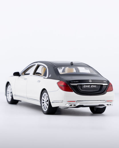 Mercedes-Maybach S600 Diecast White Car 1:24 Scale - Ignition Prime