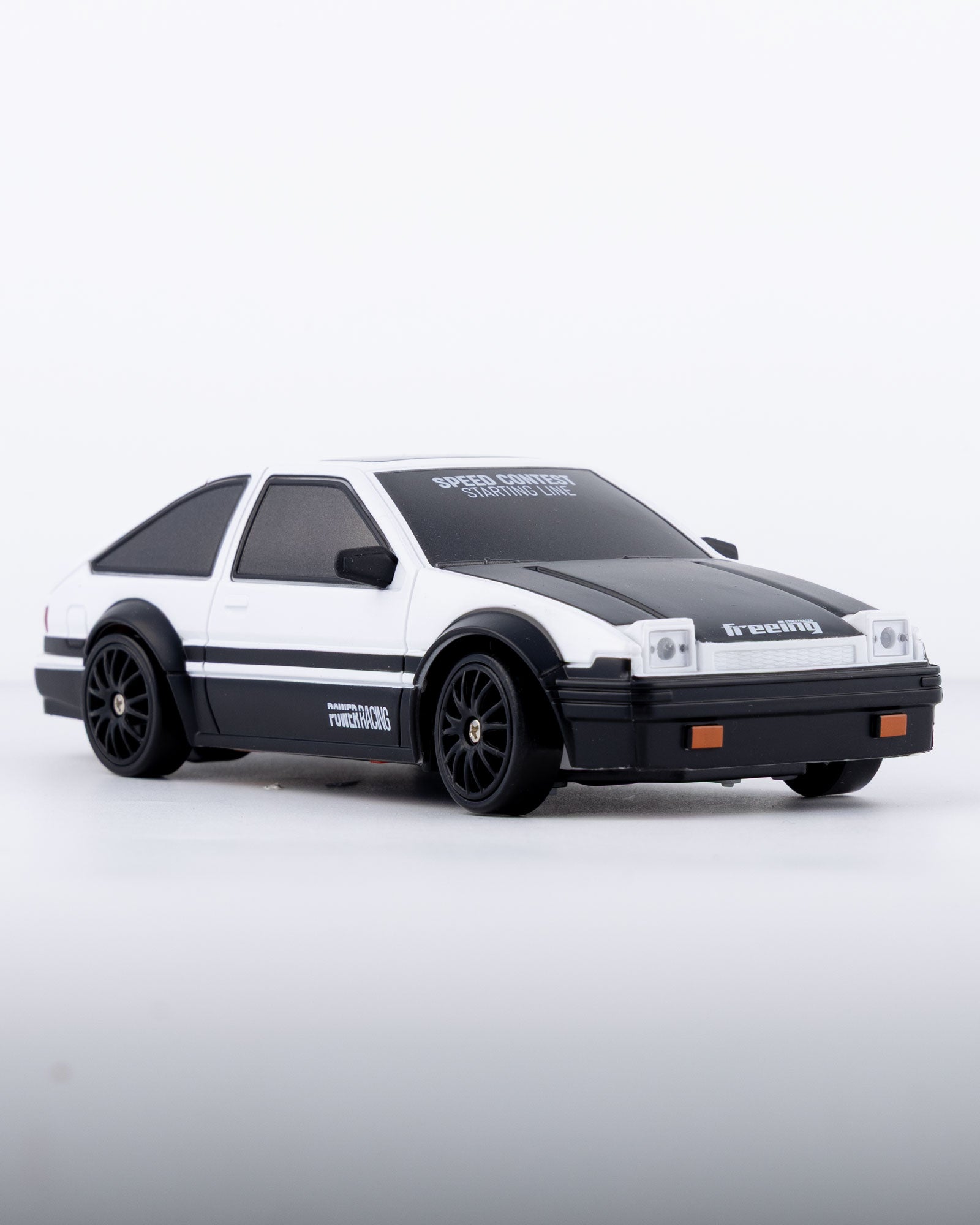White & Black Editions with Remote & Accessories Car 1:24 Scale - Ignition Prime