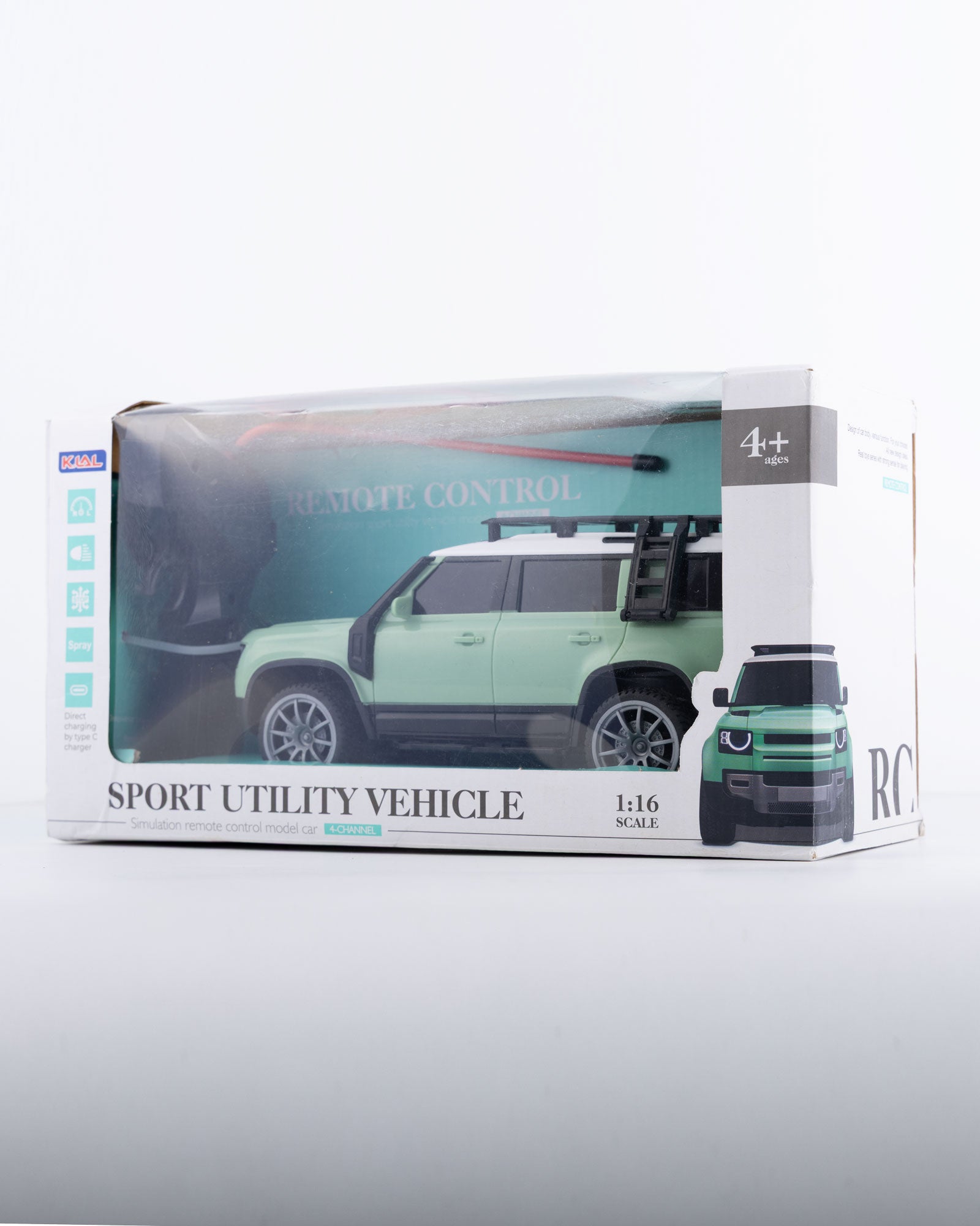 Land Rover Defender with Remote & Accessories Car 1:24 Scale - Ignition Prime