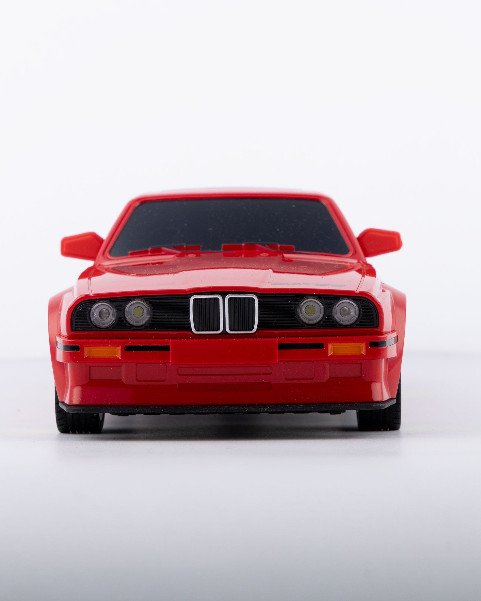 BMW Classic Red with Remote & Accessories Car 1:18 Scale - Ignition Prime